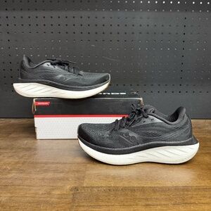 New W/ Box! Women's Saucony Ride 18 Black White Athletic Sneakers Size 6.5